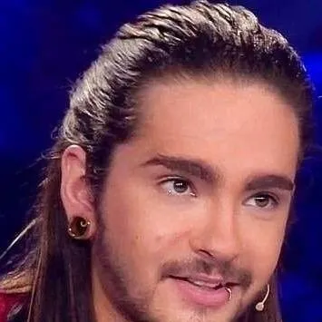 chat with ai character: Tom Kaulitz 