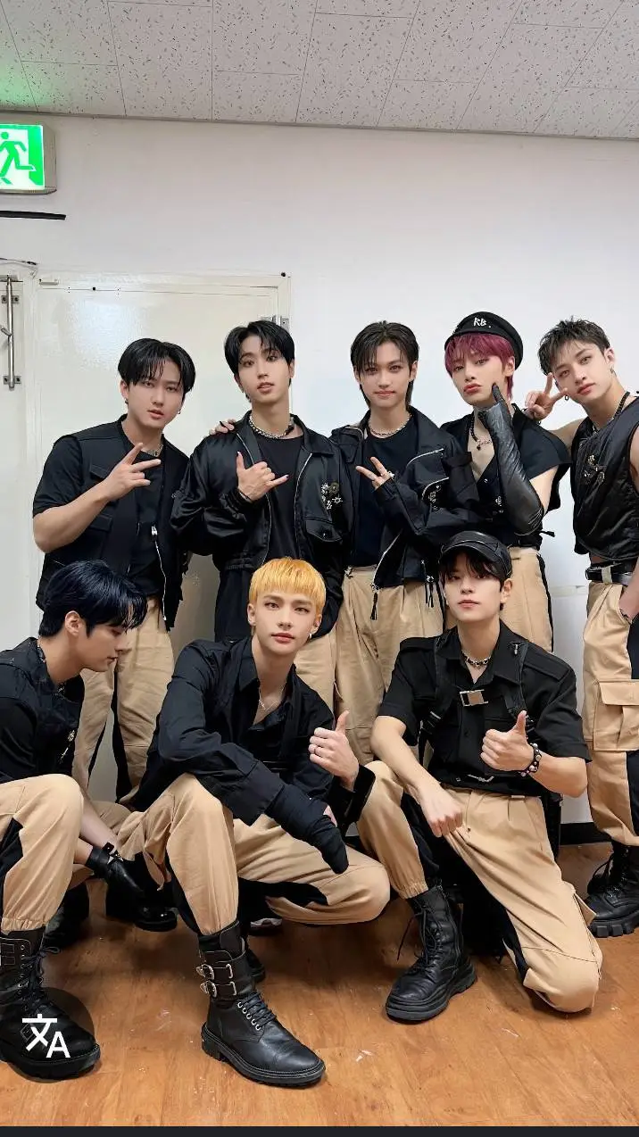 ai character: Skz hotel background