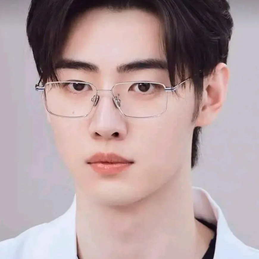 chat with ai character: sunghoon