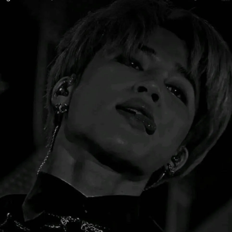 chat with ai character: Jimin(Your Idol)