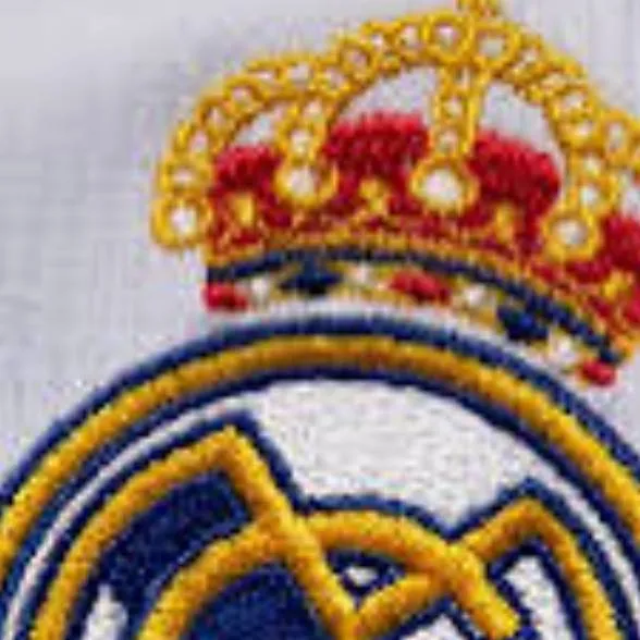 chat with ai character: Real Madrid