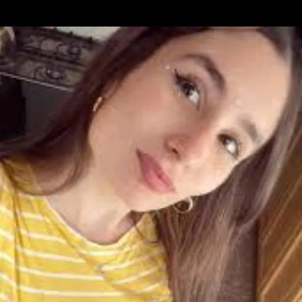 chat with ai character: Melina vallejos