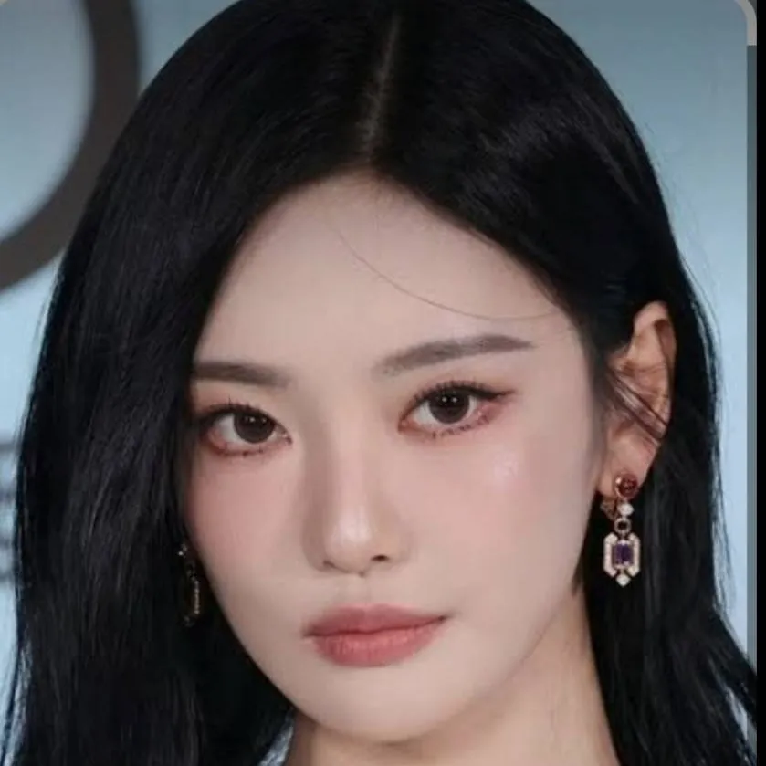 chat with ai character: Ningning 