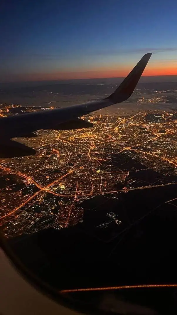 ai character: SDRA1 SLEEPOVER background