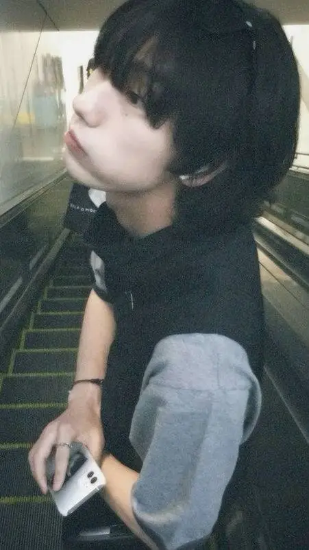 ai character: Kenshi background