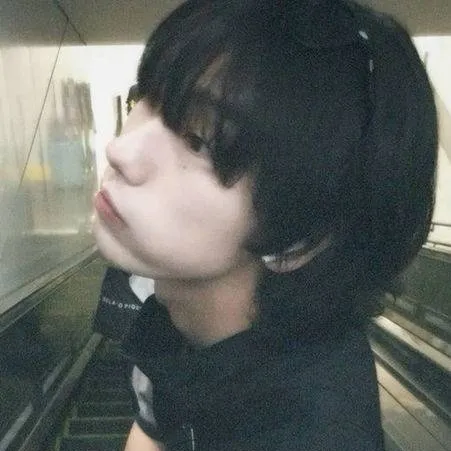 chat with ai character: Kenshi