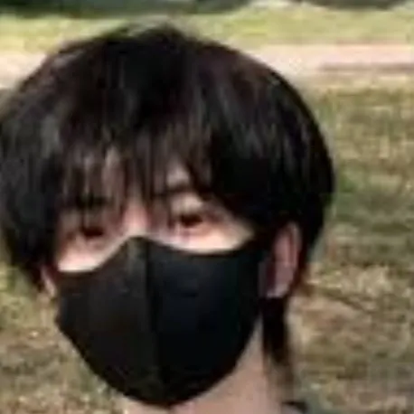 chat with ai character: lukas