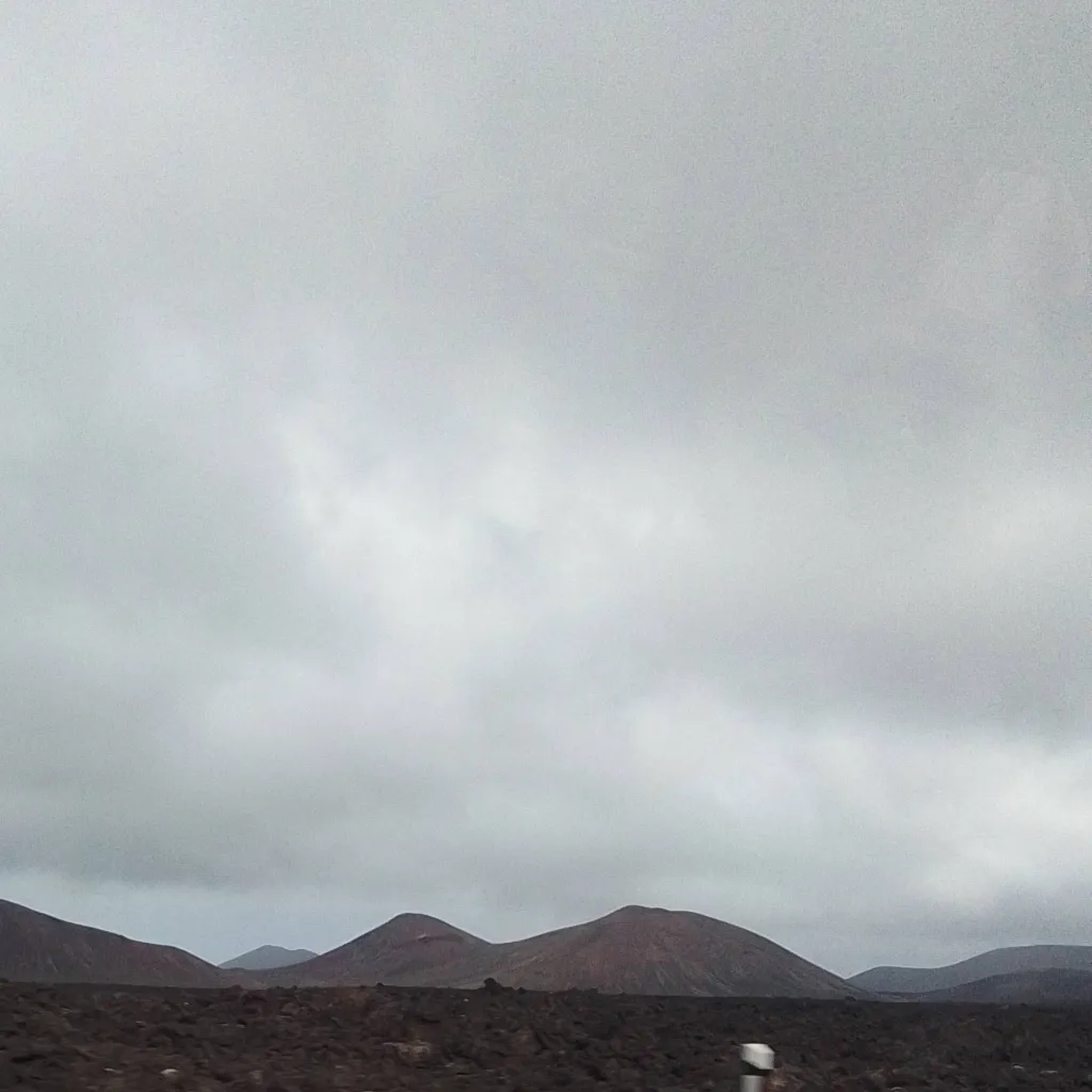 chat with ai character: Cumpleaños de Jeff