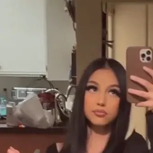 chat with ai character: Amy