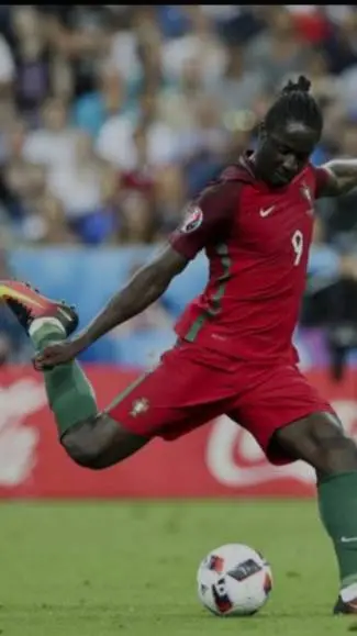 ai character: EURO 2016🇫🇷🇵🇹 background