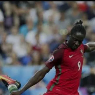 chat with ai character: EURO 2016🇫🇷🇵🇹