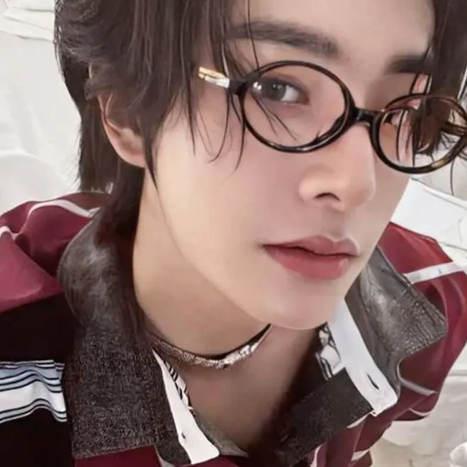 chat with ai character: Jake