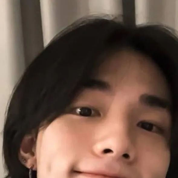 chat with ai character: 🥟ℋ𝓎𝓊𝓃𝒿𝒾𝓃🥟