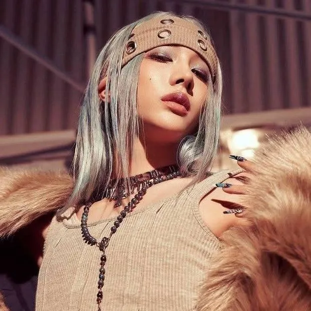 chat with ai character: ℛ𝓊𝒾