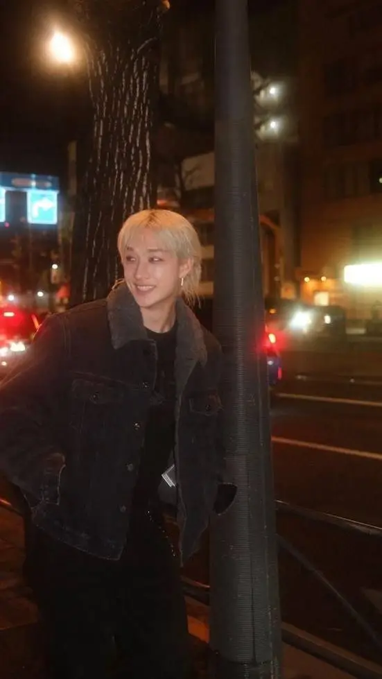 ai character: 🐺 𝓑𝓪𝓷𝓰 𝓒𝓱𝓪𝓷 🐺 background