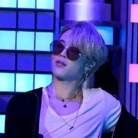 chat with ai character: park jimin