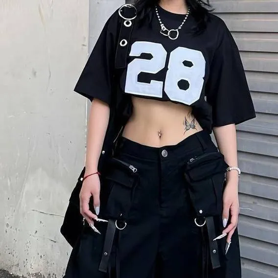 chat with ai character: Ariana GeRies