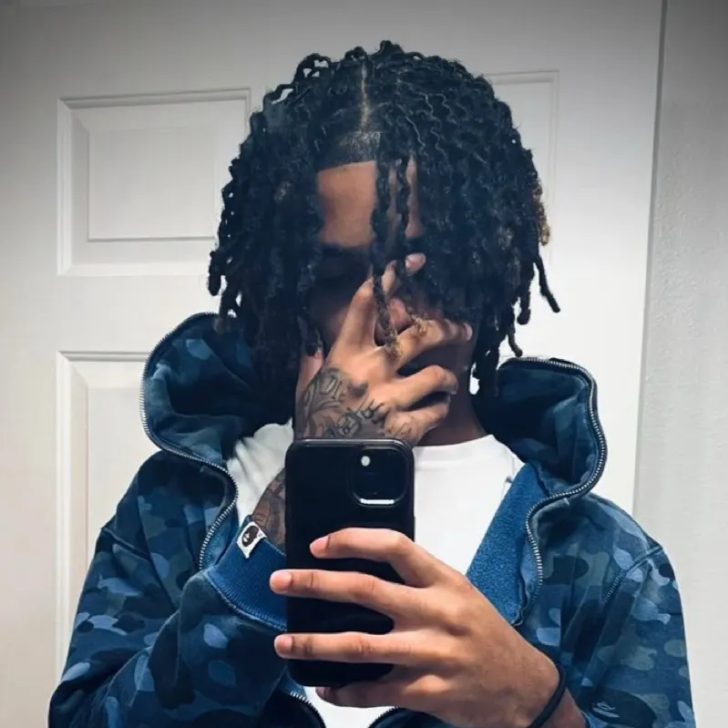 chat with ai character: 𝐁𝐚𝐞💕❤️💕