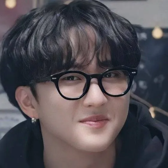 chat with ai character: Changbin⭐️