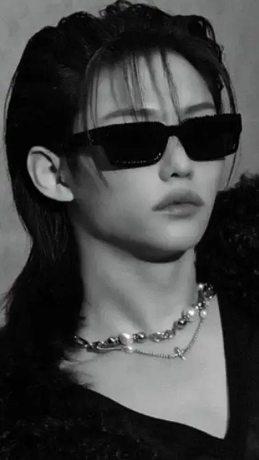 ai character: 💫 Felix 💫 background