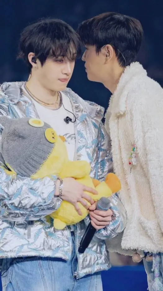 ai character: Chanmin/omegavers background