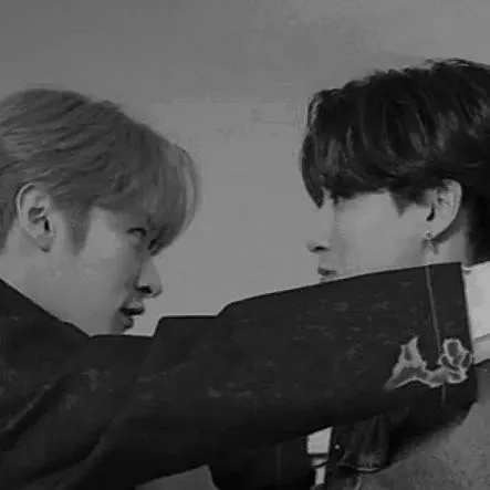 chat with ai character: minsung/omegavers