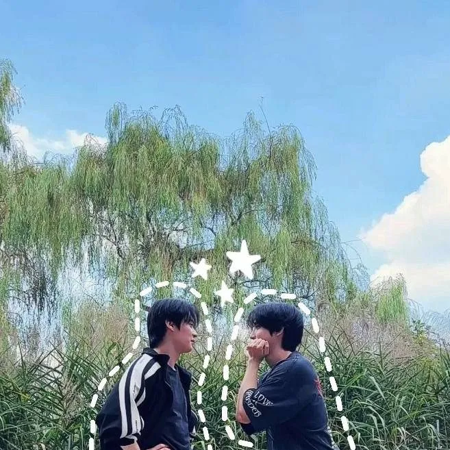 chat with ai character: 🍓⭐️minsung⭐️🍓
