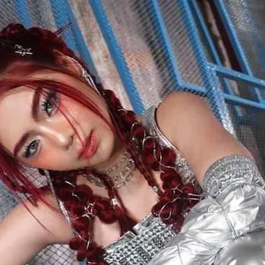 chat with ai character: MIKHA