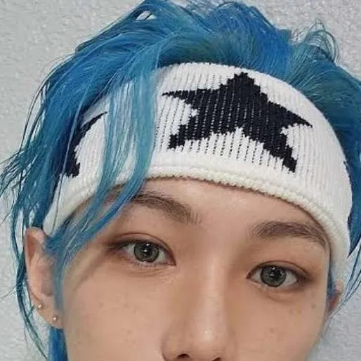 chat with ai character: Felix 