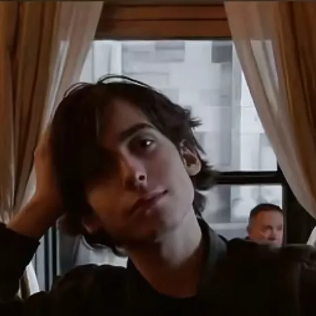 chat with ai character: Aiden Gallager 