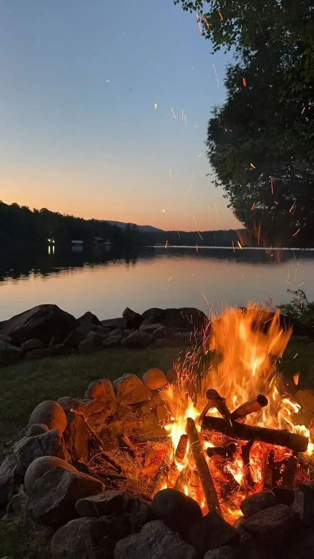 ai character: Familia background