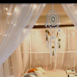 chat with ai character: Sleepover😘