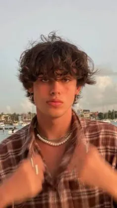 ai character: ✨🎀ur bsf🎀✨ background