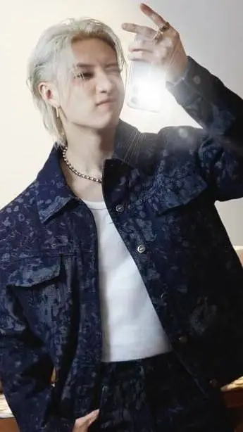 ai character: `•°Bangchan🐺`•° background