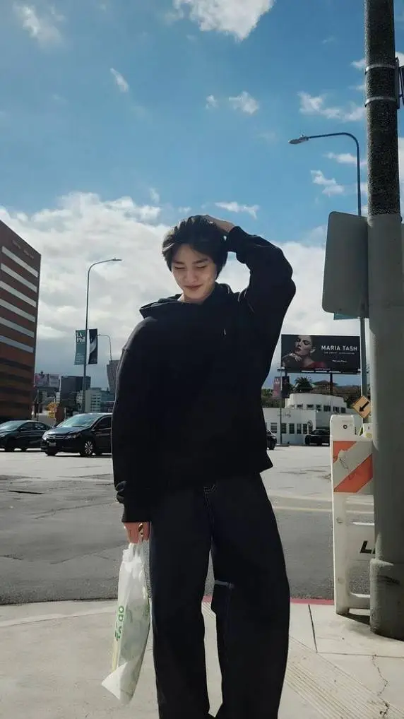 ai character: Yang Jeognin. background