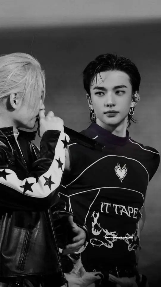 ai character: Hyunlix + Y/N background