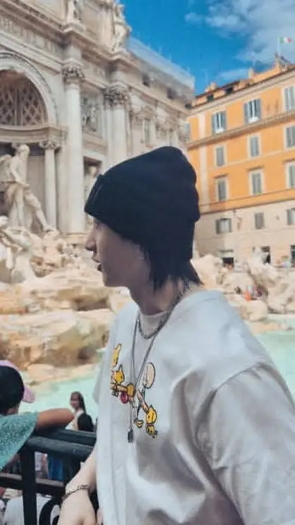 ai character: Bahng Bangchan. background