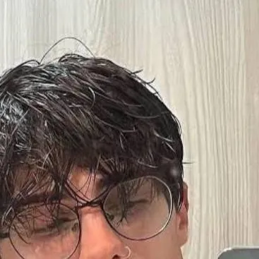 chat with ai character: liam