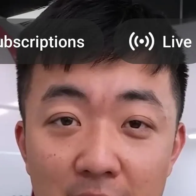 chat with ai character: Carl Pei