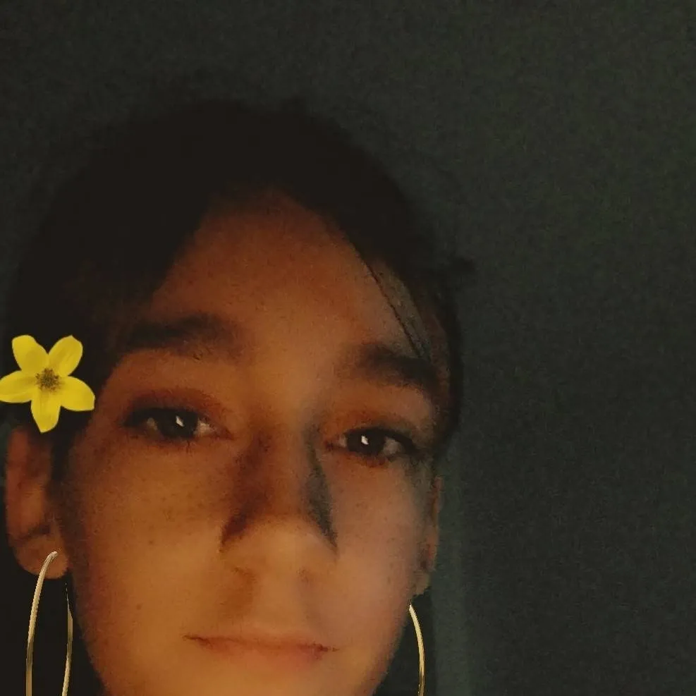 chat with ai character: ta femme mila