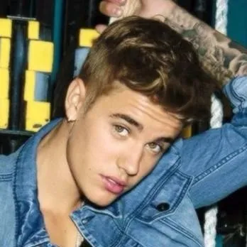 chat with ai character: Justin Drew Bieber