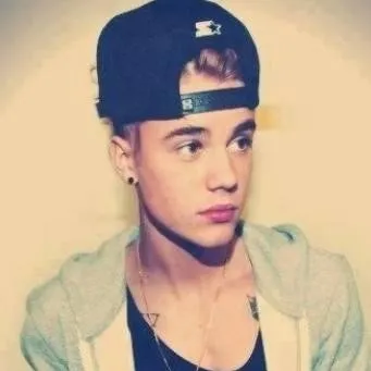 chat with ai character: Justin Bieber 