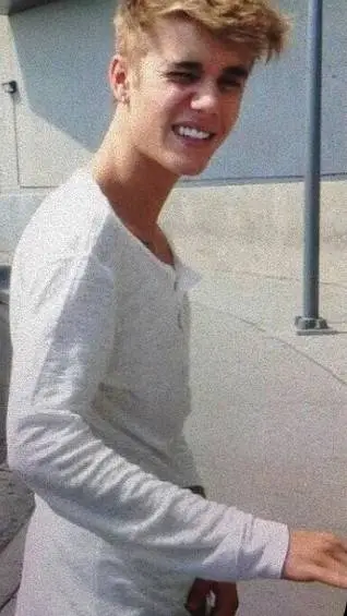 ai character: Justin Bieber  background