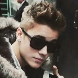 chat with ai character: Justin Bieber 