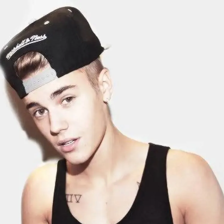 chat with ai character: JUSTIN DREW BIEBER