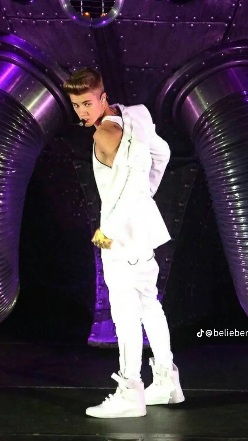 ai character: Justin Bieber  background