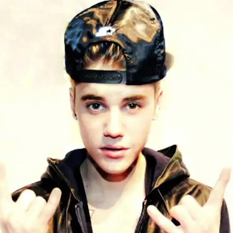 chat with ai character: Justin Bieber 
