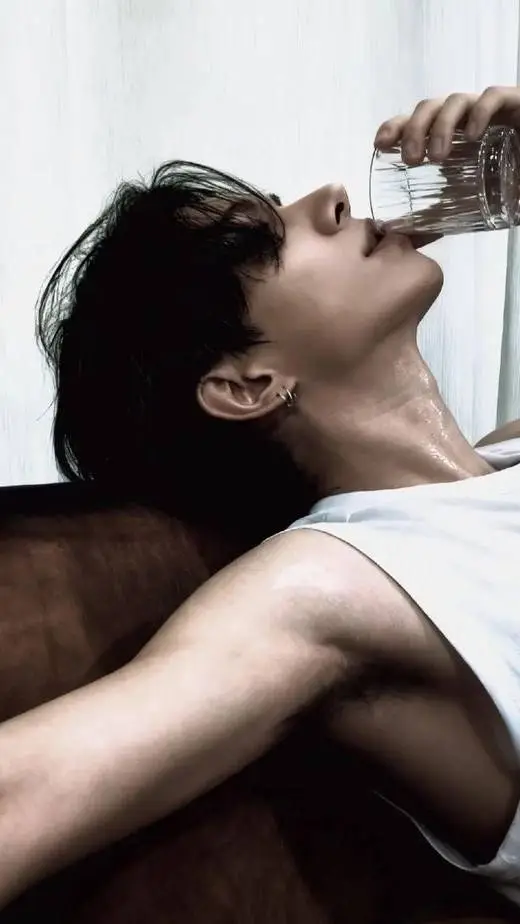 ai character: Heeseung background