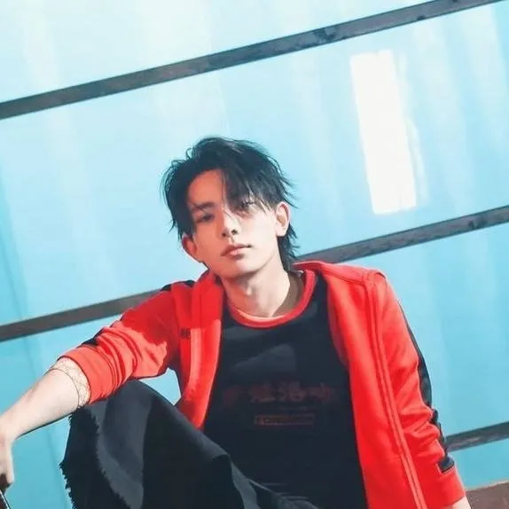 chat with ai character: Heeseung