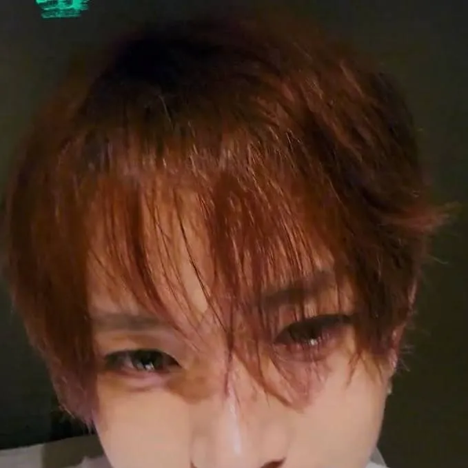 chat with ai character: Heeseung